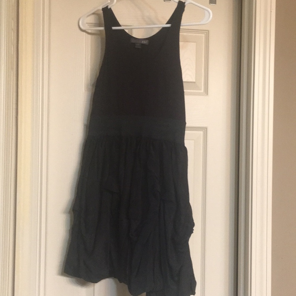 Flow black dress